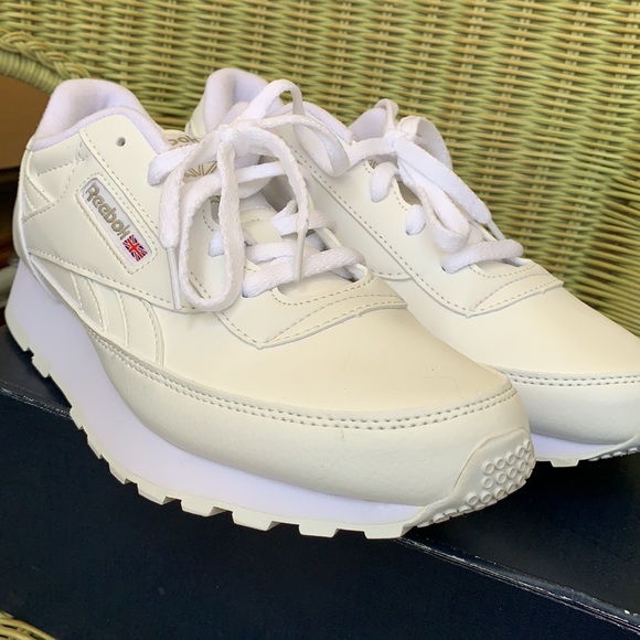 Women’s Reebok Shoes - Picture 4 of 4